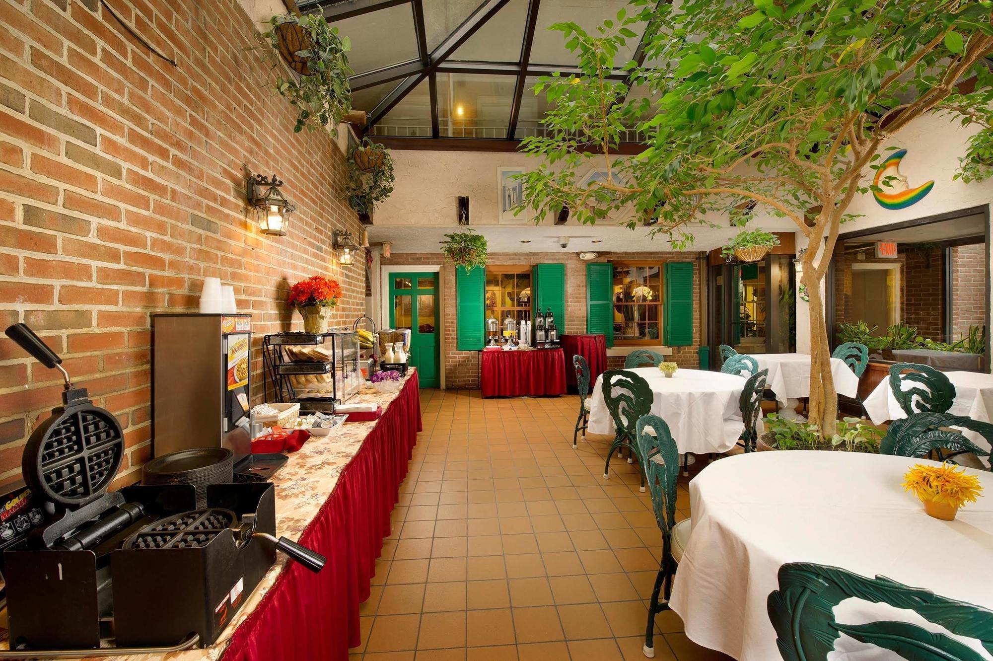 American Inn Of Бетесда Екстер'єр фото