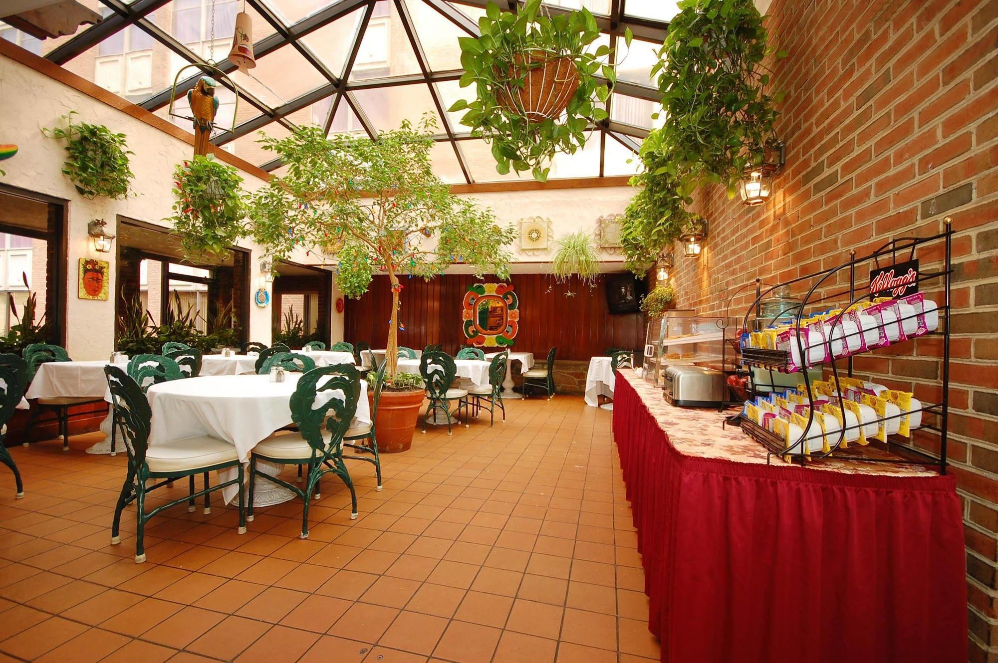 American Inn Of Бетесда Екстер'єр фото